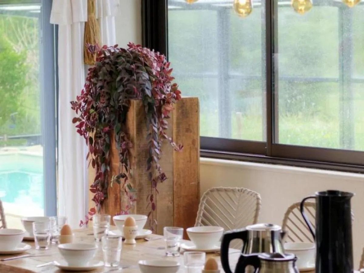 Gite Familial 14 Pers. Avec Piscine Chauffee, Spa, Sauna, Terrains De Jeux Et Borne Electrique. - Fr-1-496-3 Vivans