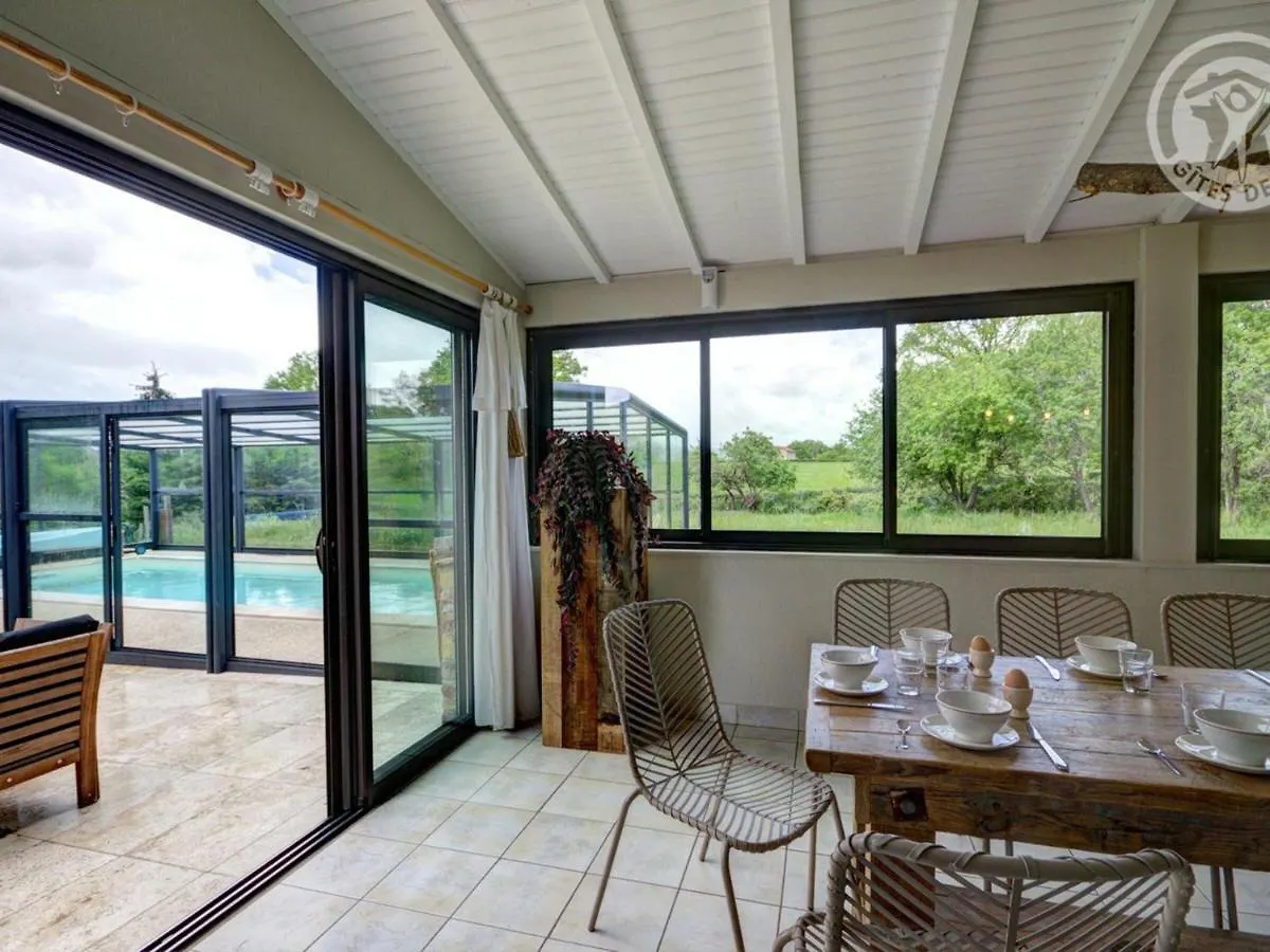 Gite Familial 14 Pers. Avec Piscine Chauffee, Spa, Sauna, Terrains De Jeux Et Borne Electrique. - Fr-1-496-3 Vivans France