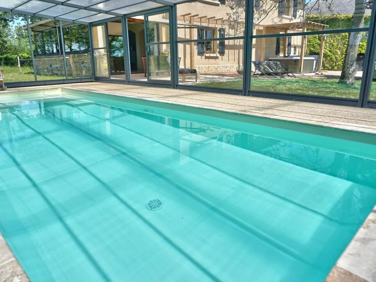 Gite Familial 14 Pers. Avec Piscine Chauffee, Spa, Sauna, Terrains De Jeux Et Borne Electrique. - Fr-1-496-3 Vivans 0*,  France