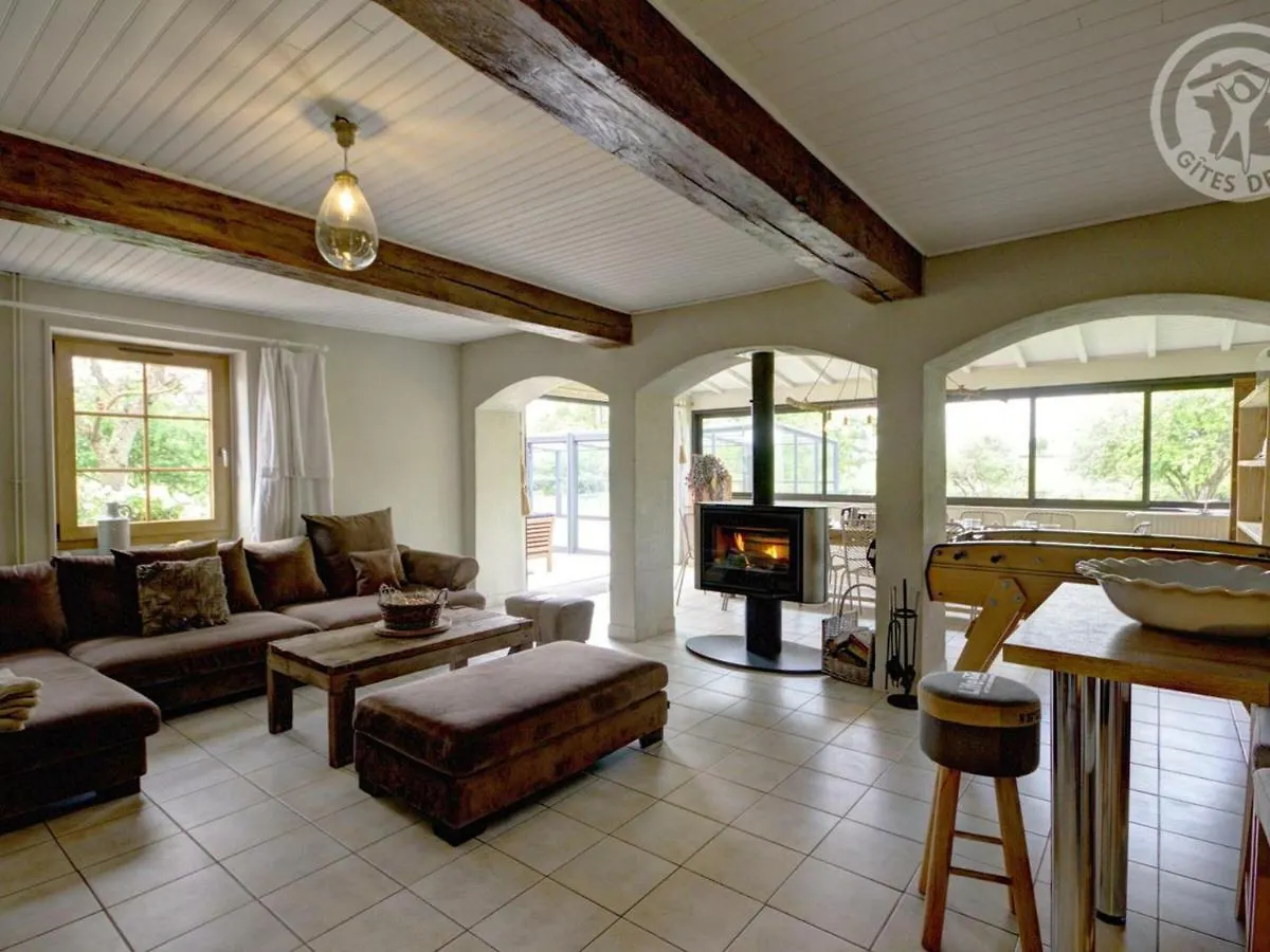 Gite Familial 14 Pers. Avec Piscine Chauffee, Spa, Sauna, Terrains De Jeux Et Borne Electrique. - Fr-1-496-3 Vivans Holiday home
